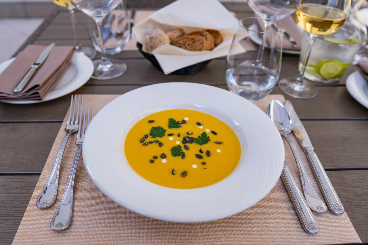 Boutique Odyseja & Spa Ciechocinek Eksteriør billede A carrot soup