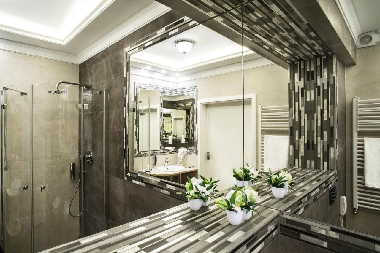 Boutique Odyseja & Spa Ciechocinek Eksteriør billede Bathroom