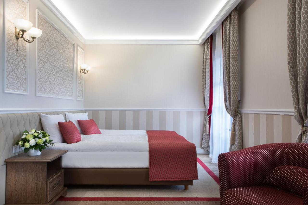 Boutique Odyseja & Spa Ciechocinek Eksteriør billede A room at the hotel